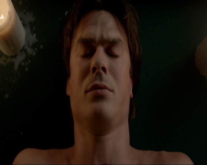 VampireDiariesWorld-dot-nl_7x10HellIsOtherPeople0551.jpg