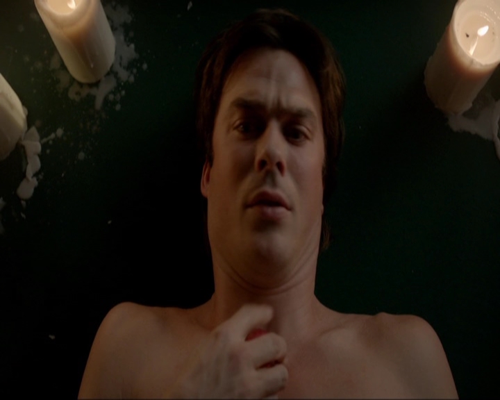 VampireDiariesWorld-dot-nl_7x10HellIsOtherPeople0558.jpg