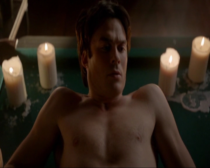 VampireDiariesWorld-dot-nl_7x10HellIsOtherPeople0568.jpg