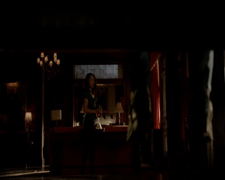 VampireDiariesWorld-dot-nl_7x10HellIsOtherPeople0598.jpg