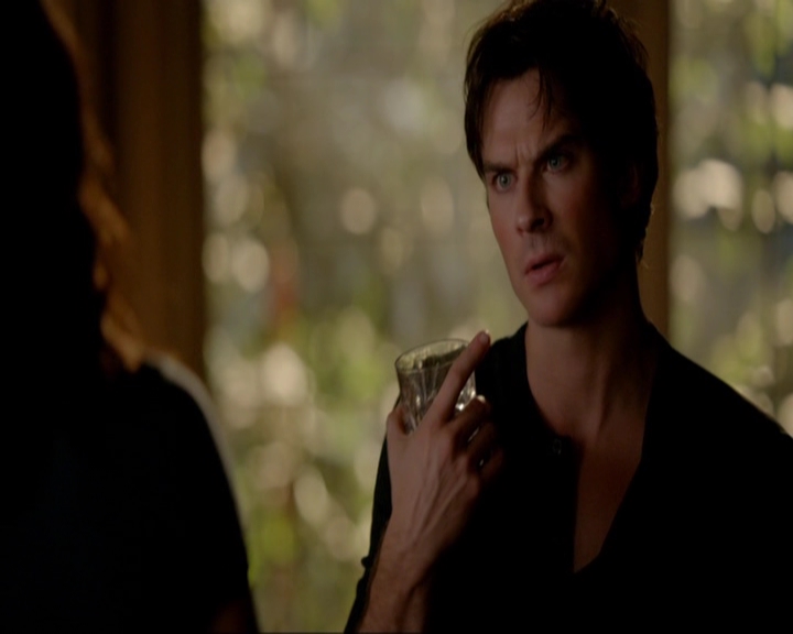 VampireDiariesWorld-dot-nl_7x10HellIsOtherPeople0608.jpg