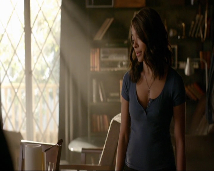 VampireDiariesWorld-dot-nl_7x10HellIsOtherPeople0688.jpg