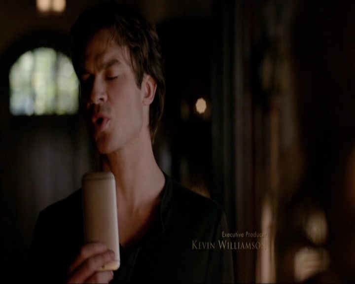 VampireDiariesWorld-dot-nl_7x10HellIsOtherPeople0705.jpg