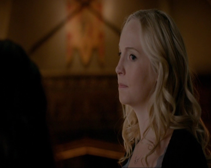 VampireDiariesWorld-dot-nl_7x10HellIsOtherPeople0721.jpg