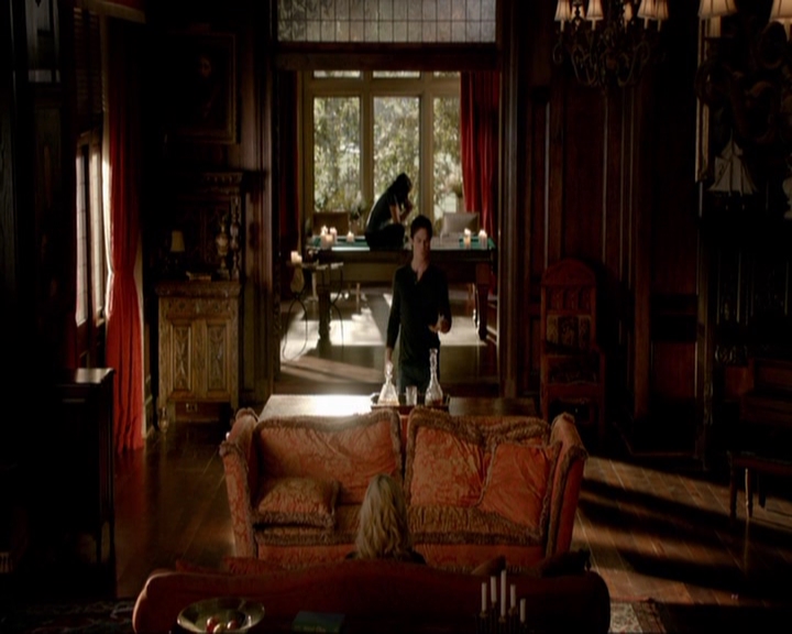 VampireDiariesWorld-dot-nl_7x10HellIsOtherPeople0753.jpg