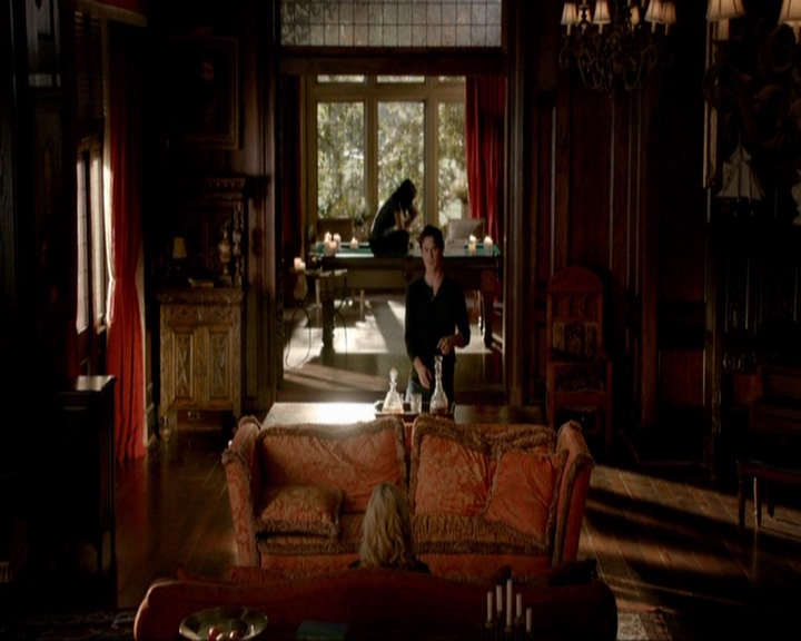 VampireDiariesWorld-dot-nl_7x10HellIsOtherPeople0754.jpg