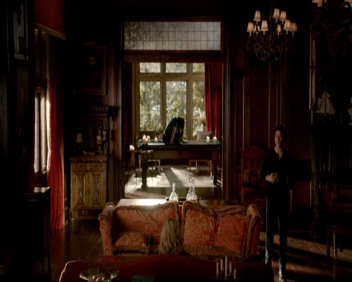 VampireDiariesWorld-dot-nl_7x10HellIsOtherPeople0790.jpg