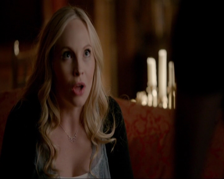 VampireDiariesWorld-dot-nl_7x10HellIsOtherPeople0800.jpg