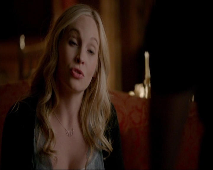 VampireDiariesWorld-dot-nl_7x10HellIsOtherPeople0803.jpg