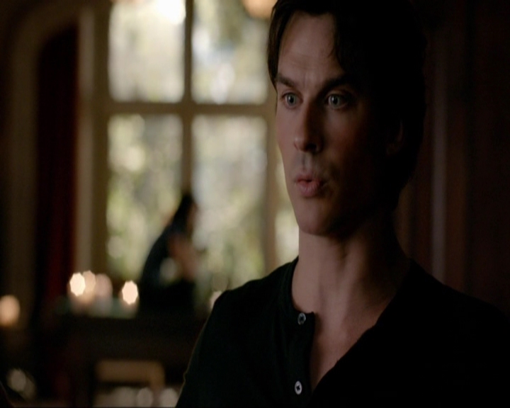 VampireDiariesWorld-dot-nl_7x10HellIsOtherPeople0806.jpg