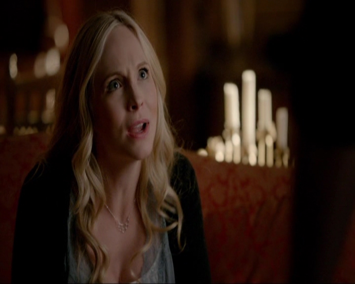 VampireDiariesWorld-dot-nl_7x10HellIsOtherPeople0813.jpg