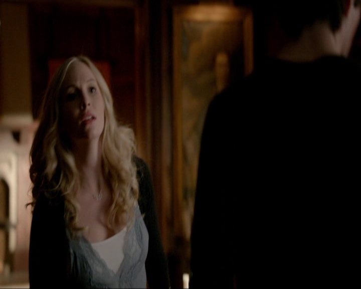 VampireDiariesWorld-dot-nl_7x10HellIsOtherPeople0816.jpg