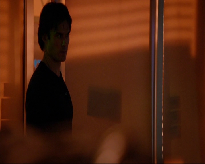 VampireDiariesWorld-dot-nl_7x10HellIsOtherPeople0837.jpg