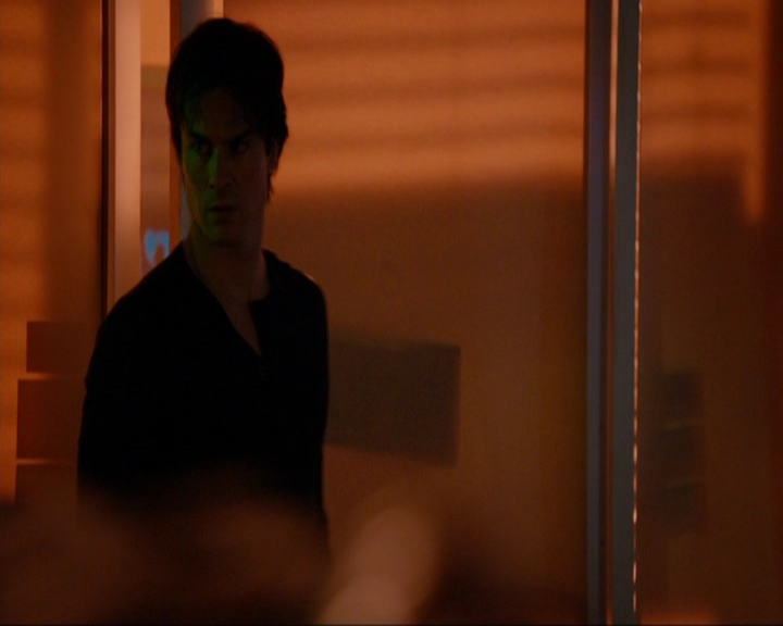 VampireDiariesWorld-dot-nl_7x10HellIsOtherPeople0838.jpg