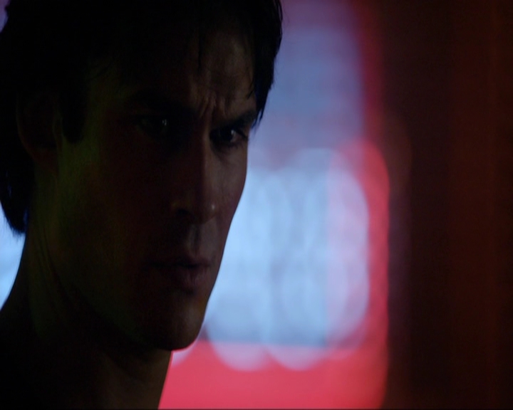 VampireDiariesWorld-dot-nl_7x10HellIsOtherPeople0857.jpg