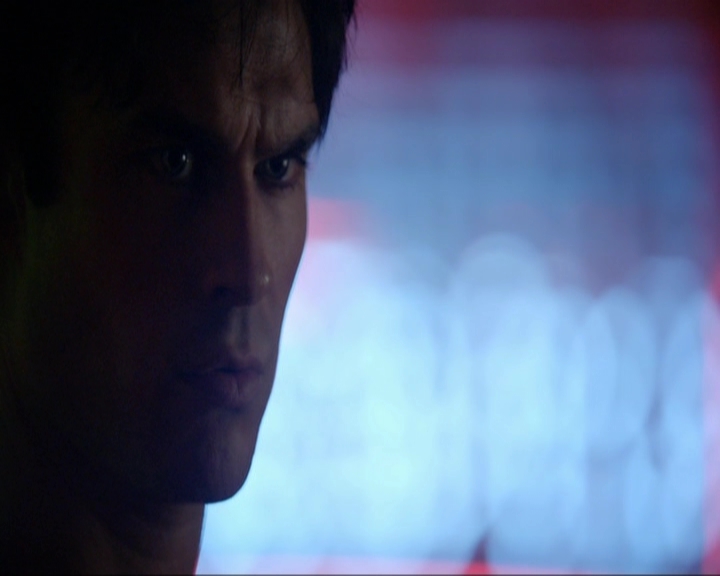 VampireDiariesWorld-dot-nl_7x10HellIsOtherPeople0870.jpg