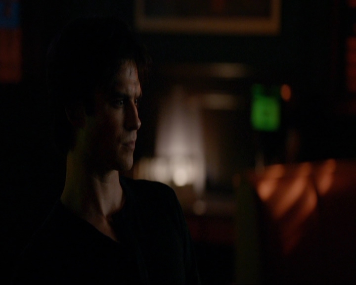 VampireDiariesWorld-dot-nl_7x10HellIsOtherPeople0901.jpg