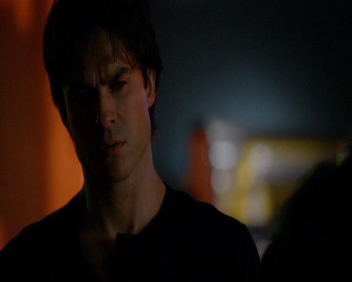 VampireDiariesWorld-dot-nl_7x10HellIsOtherPeople0907.jpg