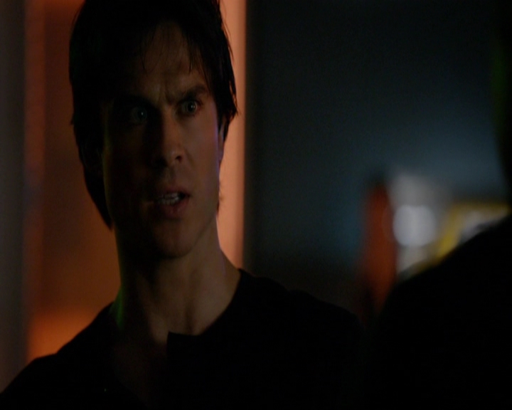 VampireDiariesWorld-dot-nl_7x10HellIsOtherPeople0930.jpg