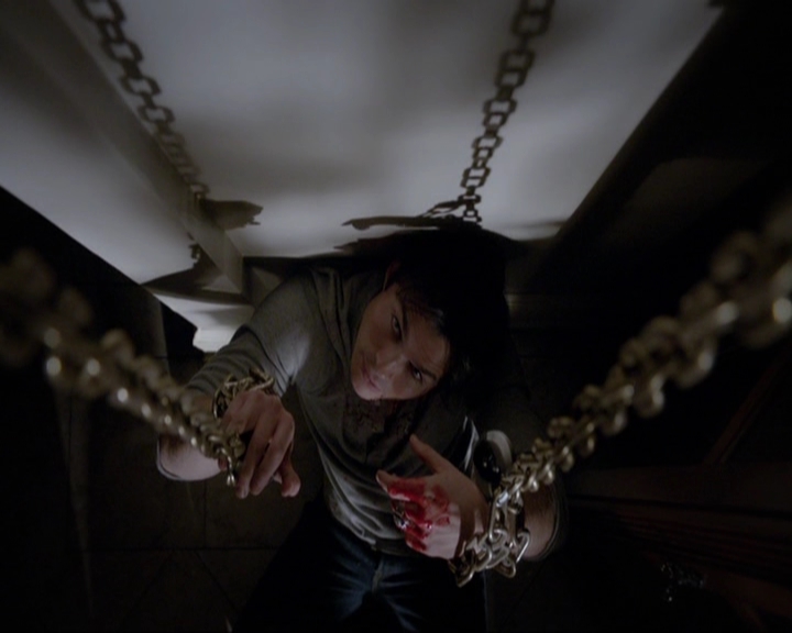 VampireDiariesWorld-dot-nl_7x11ThingsWeLostInTheFire0130.jpg