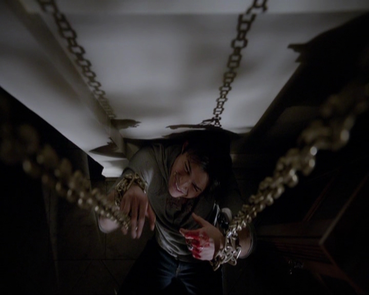 VampireDiariesWorld-dot-nl_7x11ThingsWeLostInTheFire0133.jpg