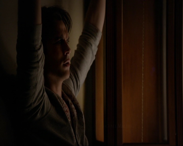VampireDiariesWorld-dot-nl_7x11ThingsWeLostInTheFire0185.jpg