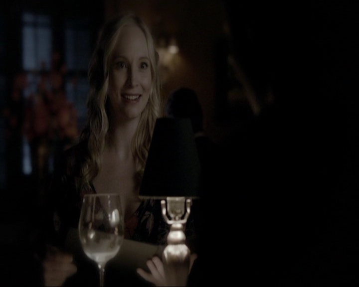 VampireDiariesWorld-dot-nl_7x11ThingsWeLostInTheFire0446.jpg