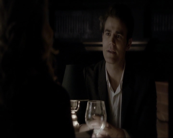 VampireDiariesWorld-dot-nl_7x11ThingsWeLostInTheFire0448.jpg