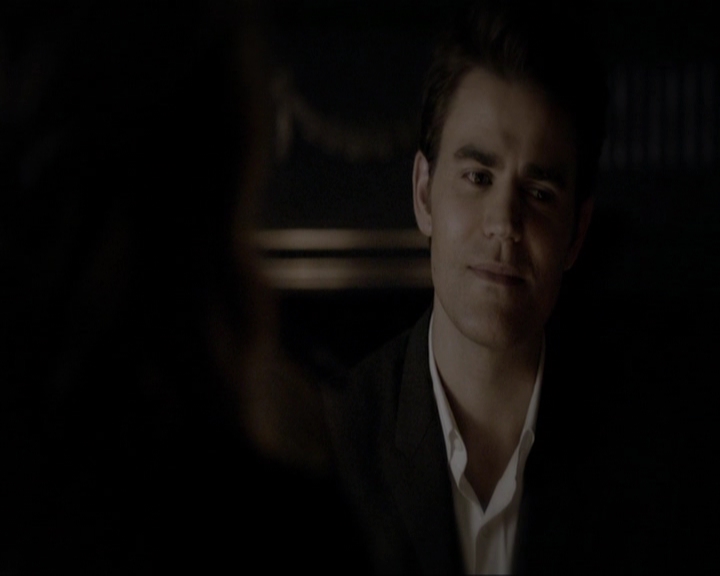 VampireDiariesWorld-dot-nl_7x11ThingsWeLostInTheFire0485.jpg