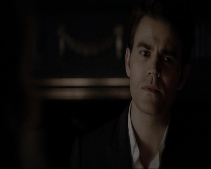 VampireDiariesWorld-dot-nl_7x11ThingsWeLostInTheFire0488.jpg