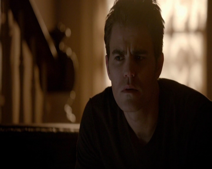 VampireDiariesWorld-dot-nl_7x11ThingsWeLostInTheFire0518.jpg