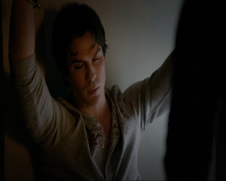 VampireDiariesWorld-dot-nl_7x11ThingsWeLostInTheFire0522.jpg