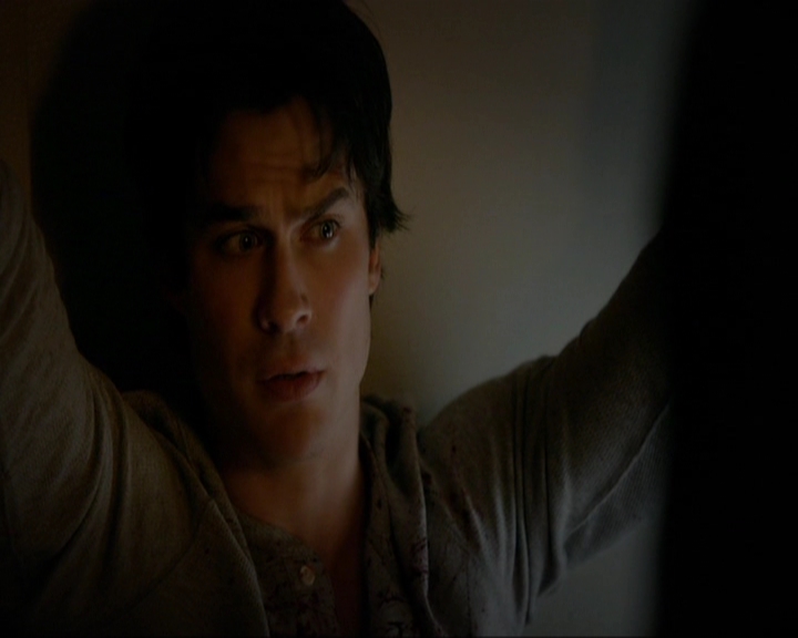 VampireDiariesWorld-dot-nl_7x11ThingsWeLostInTheFire0526.jpg