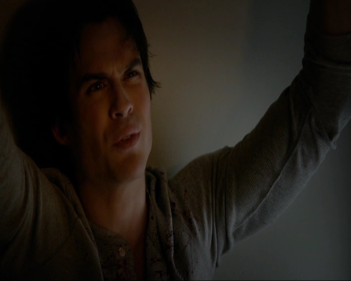 VampireDiariesWorld-dot-nl_7x11ThingsWeLostInTheFire0529.jpg