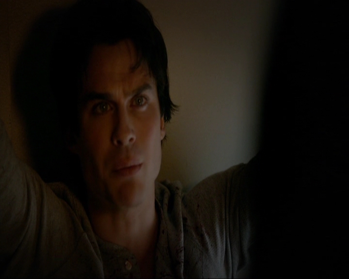 VampireDiariesWorld-dot-nl_7x11ThingsWeLostInTheFire0533.jpg