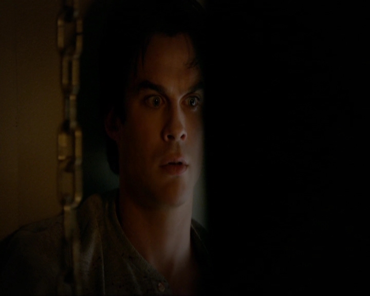 VampireDiariesWorld-dot-nl_7x11ThingsWeLostInTheFire0569.jpg