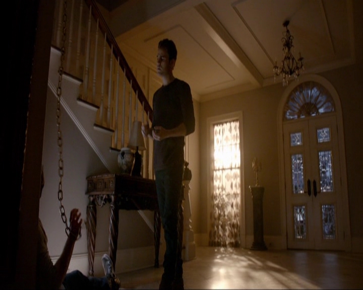 VampireDiariesWorld-dot-nl_7x11ThingsWeLostInTheFire0573.jpg