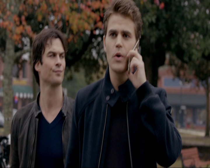 VampireDiariesWorld-dot-nl_7x11ThingsWeLostInTheFire0605.jpg