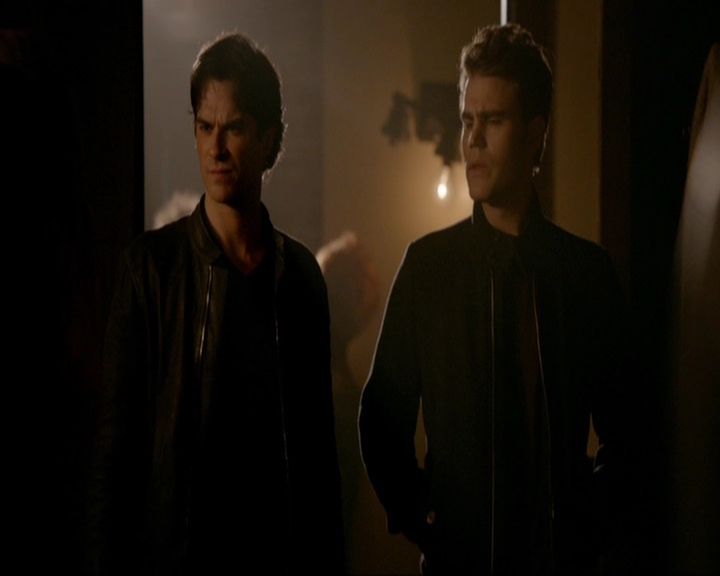 VampireDiariesWorld-dot-nl_7x11ThingsWeLostInTheFire0640.jpg