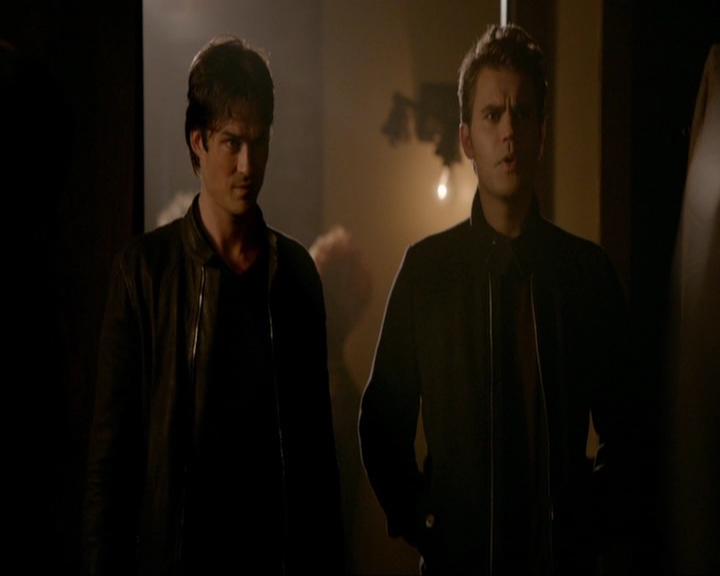 VampireDiariesWorld-dot-nl_7x11ThingsWeLostInTheFire0641.jpg