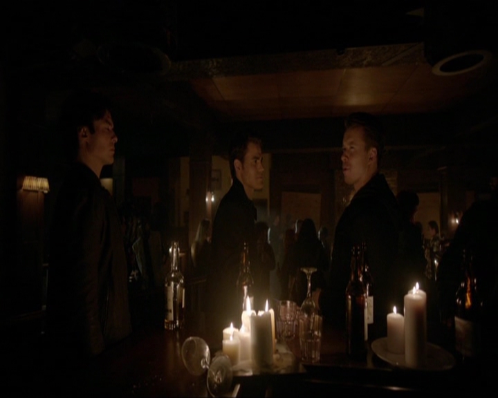 VampireDiariesWorld-dot-nl_7x11ThingsWeLostInTheFire0700.jpg