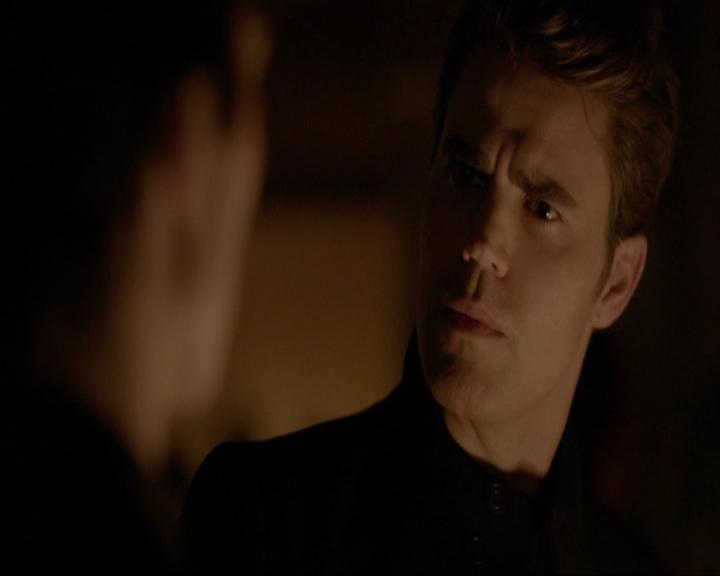 VampireDiariesWorld-dot-nl_7x11ThingsWeLostInTheFire0709.jpg