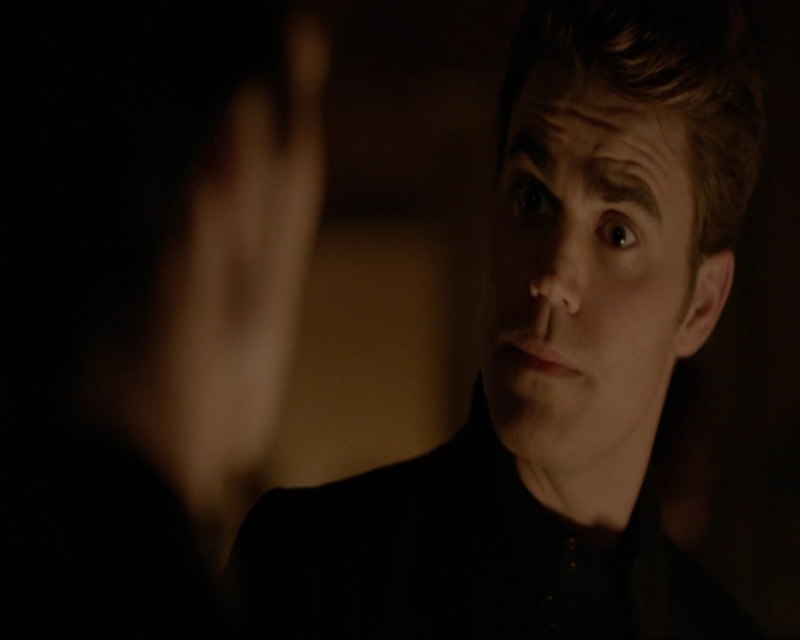 VampireDiariesWorld-dot-nl_7x11ThingsWeLostInTheFire0710.jpg