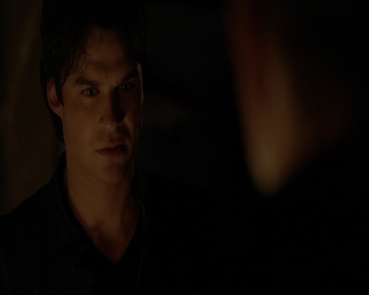 VampireDiariesWorld-dot-nl_7x11ThingsWeLostInTheFire0714.jpg