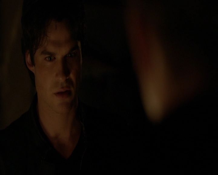 VampireDiariesWorld-dot-nl_7x11ThingsWeLostInTheFire0715.jpg