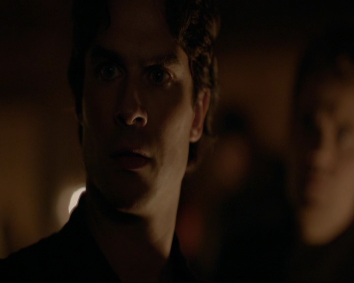 VampireDiariesWorld-dot-nl_7x11ThingsWeLostInTheFire0747.jpg