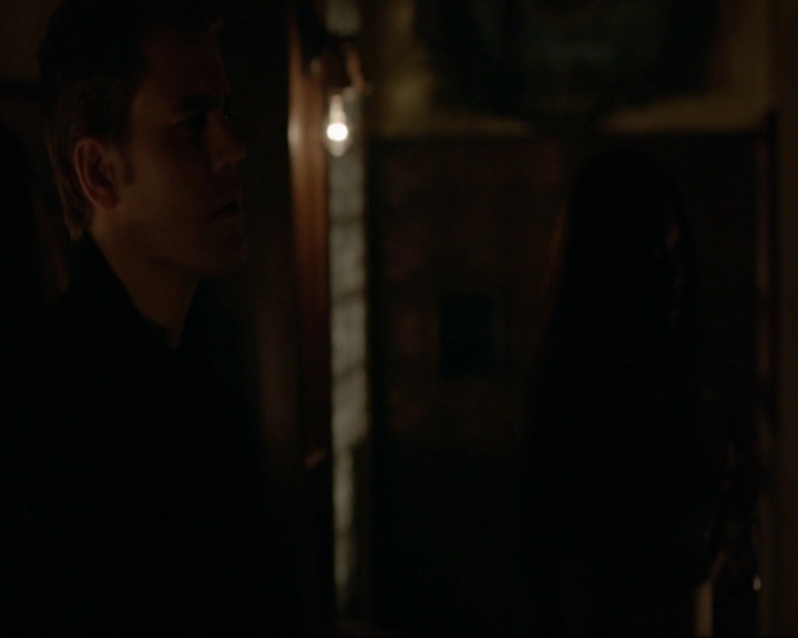 VampireDiariesWorld-dot-nl_7x11ThingsWeLostInTheFire0765.jpg