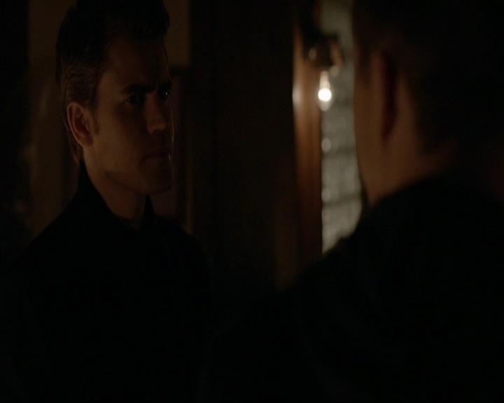 VampireDiariesWorld-dot-nl_7x11ThingsWeLostInTheFire0772.jpg