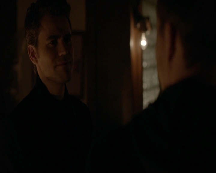 VampireDiariesWorld-dot-nl_7x11ThingsWeLostInTheFire0773.jpg