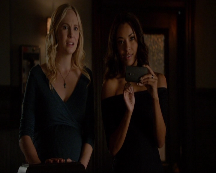 VampireDiariesWorld-dot-nl_7x11ThingsWeLostInTheFire0790.jpg